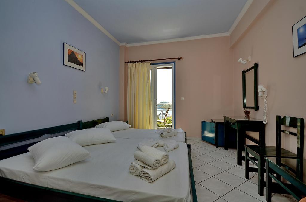 Hotel Magda Agia Marina  외부 사진